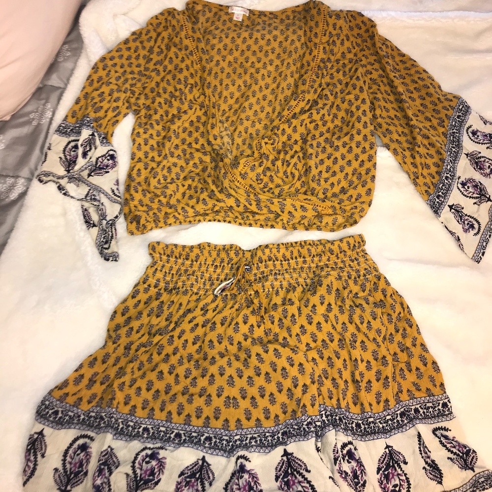 Two piece set